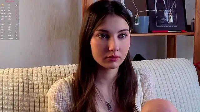 Snapshot of KateCahee chatting on February 2026 01:17:01 AM KateCahee online show from February 2026 01:17:01 AM