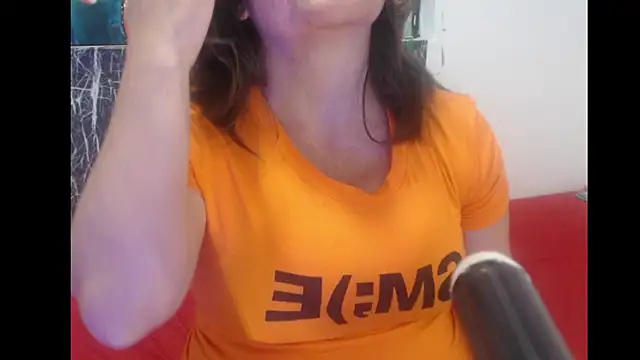 Snapshot of Debora_Cienfuegos25 chatting on December 2025 01:33:02 AM Debora Cienfuegos25 online show from December 2025 01:33:02 AM