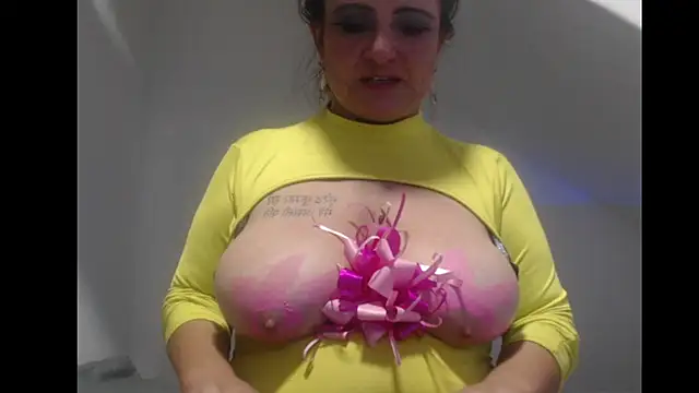 Debora Cienfuegos25 online show from February 2026 03:26:01 AM