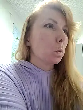 JeniJansi online show from October 2025 07:40:01 PM