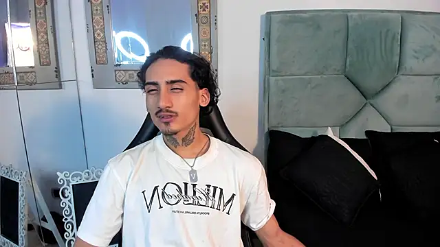 Mr Strike online show from October 2025 02:26:01 AM