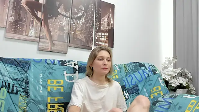 Snapshot of Tenderly_Sophie chatting on March 2026 03:58:02 AM Tenderly Sophie online show from March 2026 03:58:02 AM