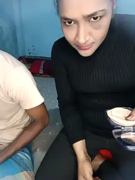 Snapshot of CoupleShow_432 chatting on November 2025 03:54:02 PM CoupleShow 432 online show from November 2025 03:54:02 PM