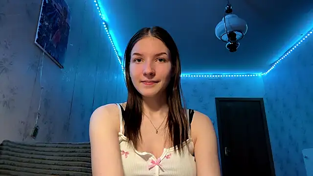 Beauty miIa online show from November 2025 05:39:01 PM