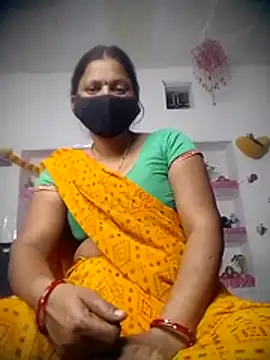 QRESABABY online show from November 2025 05:15:01 PM