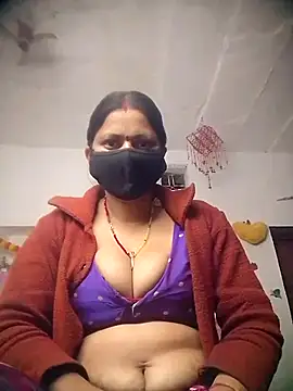 QRESABABY online show from November 2025 09:35:02 PM