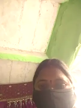 QRESABABY online show from November 2025 03:03:02 PM