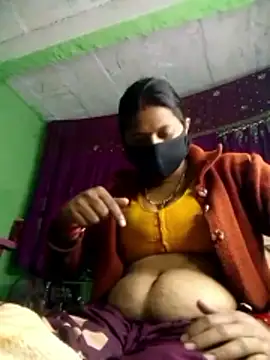 QRESABABY online show from December 2025 12:49:02 AM