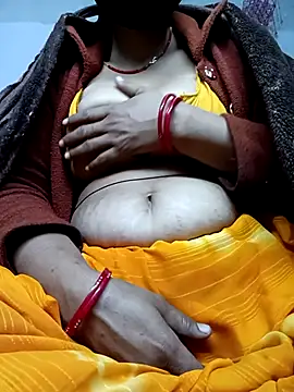 QRESABABY online show from December 2025 10:03:01 PM