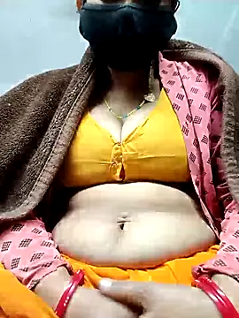 QRESABABY online show from December 2025 10:26:02 PM