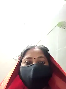 QRESABABY online show from December 2025 10:38:01 PM