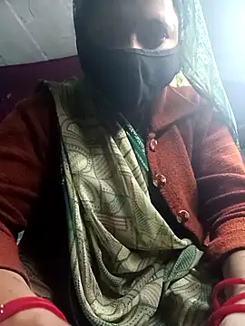 QRESABABY online show from December 2025 01:18:02 PM