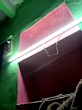 QRESABABY online show from December 2025 10:50:01 PM