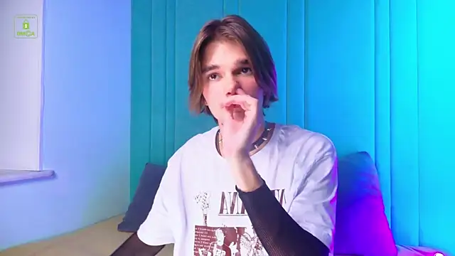 DavidLeatherhofff online show from November 2025 03:58:02 PM