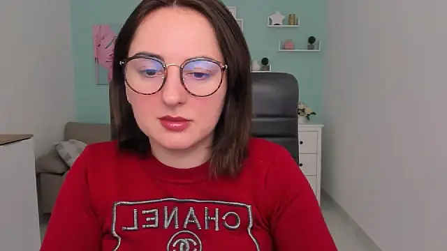 Snapshot of NoraSimons chatting on March 2026 05:36:02 AM NoraSimons online show from March 2026 05:36:02 AM