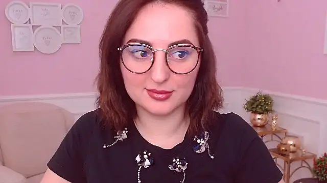 Snapshot of NoraSimons chatting on March 2026 05:21:02 AM NoraSimons online show from March 2026 05:21:02 AM