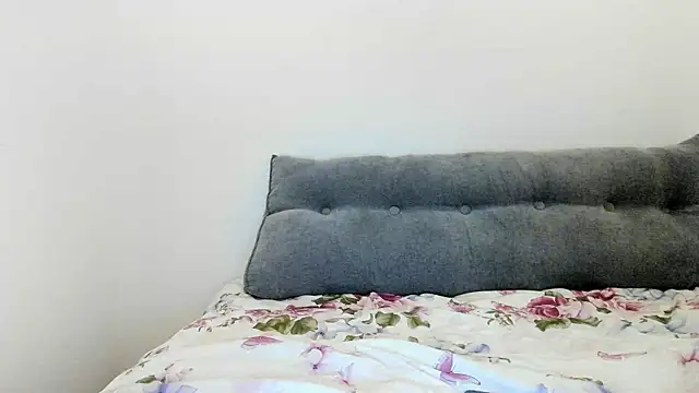 Blueskynicci online show from November 2025 05:26:01 PM