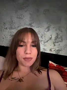 KittenKarlla online show from November 2025 08:41:02 PM