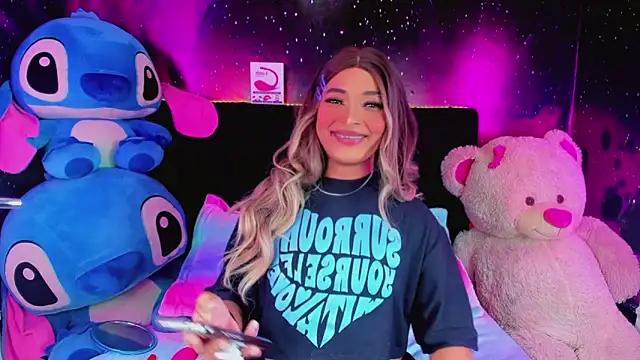 Alexiia Sanchez online show from October 2025 05:13:02 PM