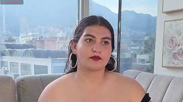 kendra crow online show from November 2025 12:05:02 PM