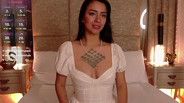 Snapshot of Penelope-Cross chatting on November 2025 02:29:01 PM Penelope-Cross online show from November 2025 02:29:01 PM