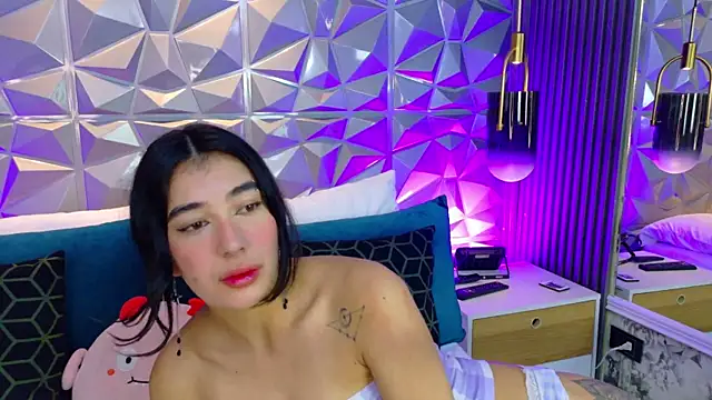 Snapshot of AdelineJhones chatting on June 2026 02:54:02 PM AdelineJhones online show from June 2026 02:54:02 PM