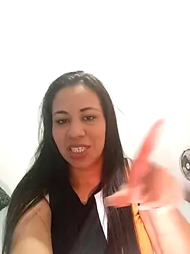 Snapshot of LeilaTaylor chatting on October 2025 02:57:02 PM LeilaTaylor online show from October 2025 02:57:02 PM