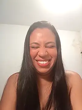 Snapshot of LeilaTaylor chatting on November 2025 06:18:01 PM LeilaTaylor online show from November 2025 06:18:01 PM