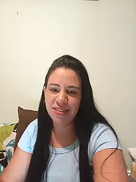 Snapshot of LeilaTaylor chatting on November 2025 02:06:02 PM LeilaTaylor online show from November 2025 02:06:02 PM