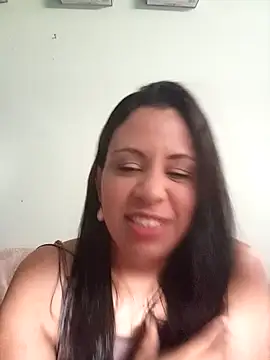 Snapshot of LeilaTaylor chatting on November 2025 01:29:02 PM LeilaTaylor online show from November 2025 01:29:02 PM