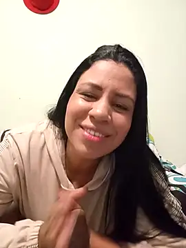 Snapshot of LeilaTaylor chatting on December 2025 01:42:01 PM LeilaTaylor online show from December 2025 01:42:01 PM