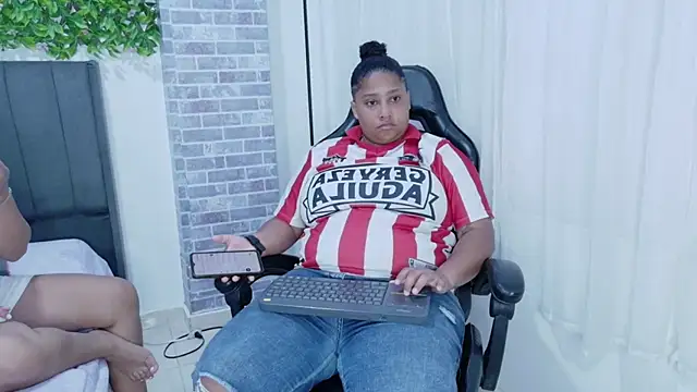 Yuliana sofi online show from October 2025 07:34:02 PM