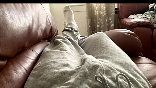 irnbru77 online show from November 2025 01:22:02 PM