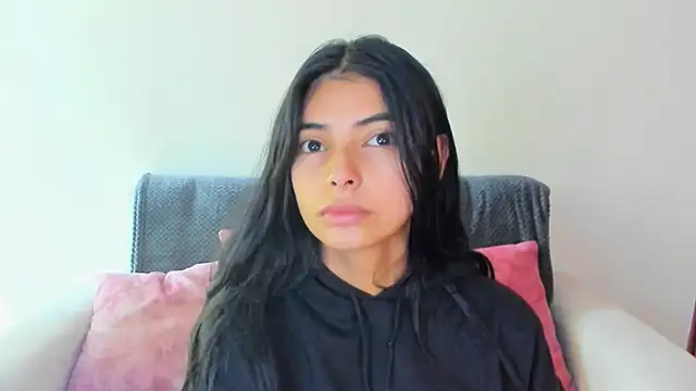 miadaviesx online show from November 2025 12:55:01 PM