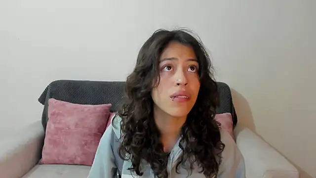 Snapshot of emily_jonessxx chatting on December 2025 04:56:01 PM emily jonessxx online show from December 2025 04:56:01 PM