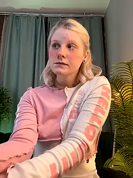 ShineJoan online show from November 2025 09:57:01 PM