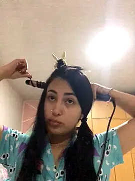 MAVI EC online show from November 2025 10:58:02 AM