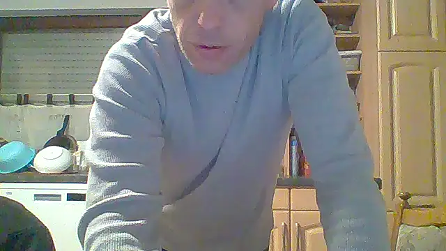 tommy3300 online show from November 2025 04:46:01 AM