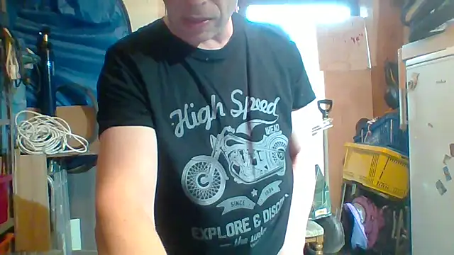 Snapshot of tommy3300 chatting on April 2026 05:45:02 AM tommy3300 online show from April 2026 05:45:02 AM