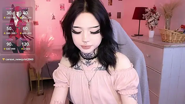 Snapshot of Emma_Kirks chatting on May 2026 10:45:01 AM Emma Kirks online show from May 2026 10:45:01 AM