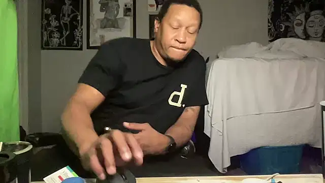 Snapshot of OnGodV1Ooutta10 chatting on November 2025 05:29:02 AM OnGodV1Ooutta10 online show from November 2025 05:29:02 AM