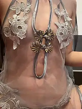 Emily-y online show from November 2025 12:53:01 PM