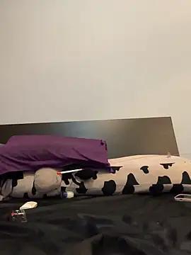 Emily-y online show from January 2026 12:43:01 PM