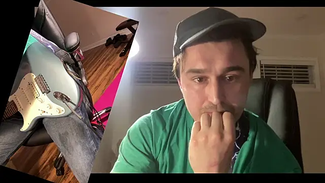 Snapshot of andrenoma427 chatting on November 2025 01:28:02 AM andrenoma427 online show from November 2025 01:28:02 AM