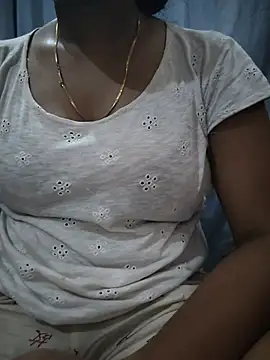 Snapshot of Ezabelljohn chatting on June 2026 07:47:02 AM Ezabelljohn online show from June 2026 07:47:02 AM