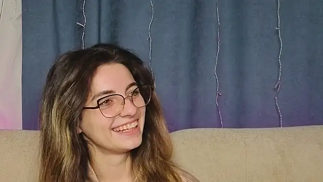 Snapshot of CasandraMickell chatting on November 2025 07:18:02 PM CasandraMickell online show from November 2025 07:18:02 PM