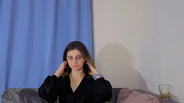 Snapshot of CasandraMickell chatting on December 2025 09:34:02 PM CasandraMickell online show from December 2025 09:34:02 PM