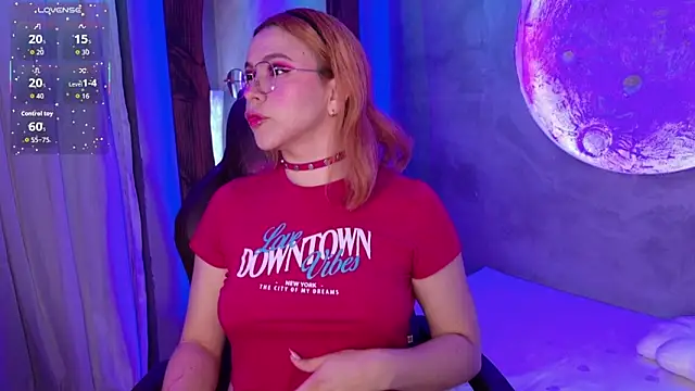 sussiestrawberry online show from November 2025 10:04:02 AM