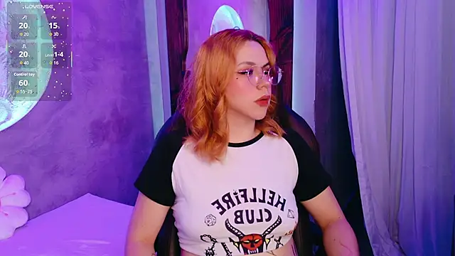 sussiestrawberry online show from November 2025 05:17:01 AM