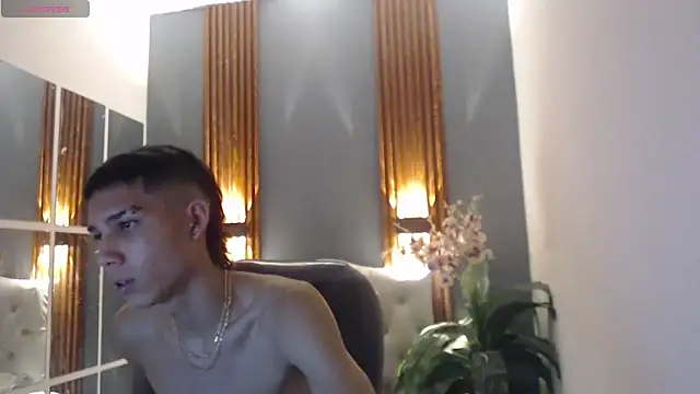 Snapshot of paul_ponce chatting on December 2025 02:02:02 PM paul ponce online show from December 2025 02:02:02 PM